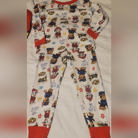 Set of Paw Patrol Pajamas - Picture 3 of 5